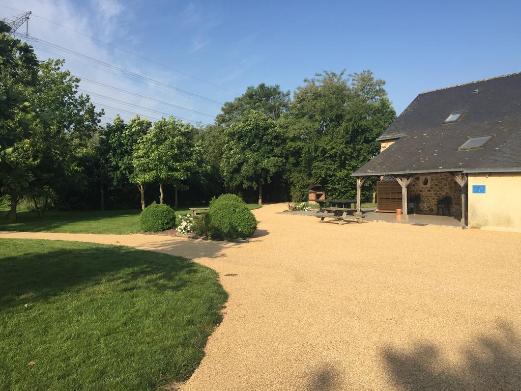 Domaine Des Mille Oiseaux Villa Villiers-Charlemagne Exterior photo